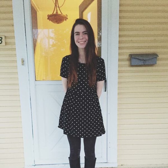 Meet your Posher, Ashley - Picture 1 of 1